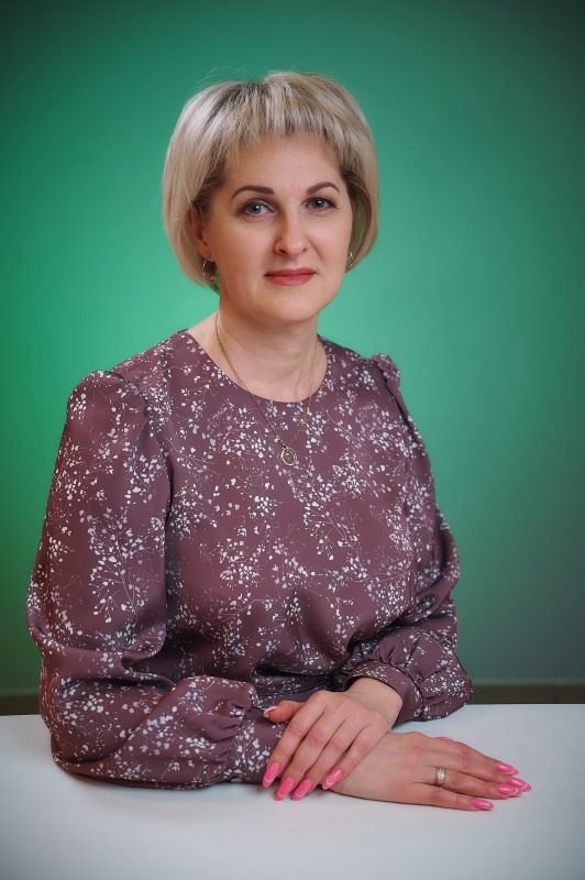 Попова Ирина Владимировна.